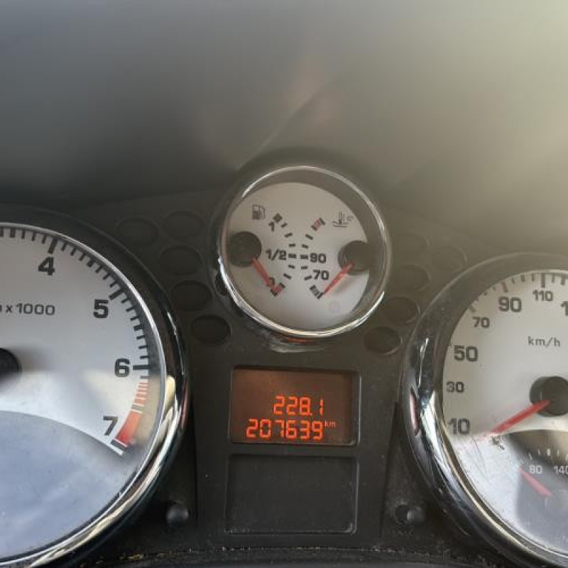 Reservoir essence PEUGEOT 207 Photo n°15