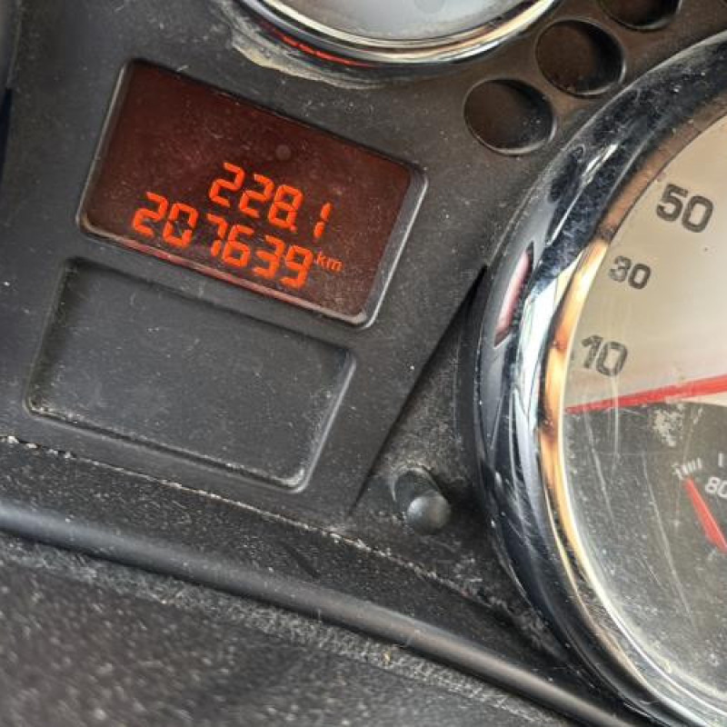 Reservoir essence PEUGEOT 207 Photo n°16