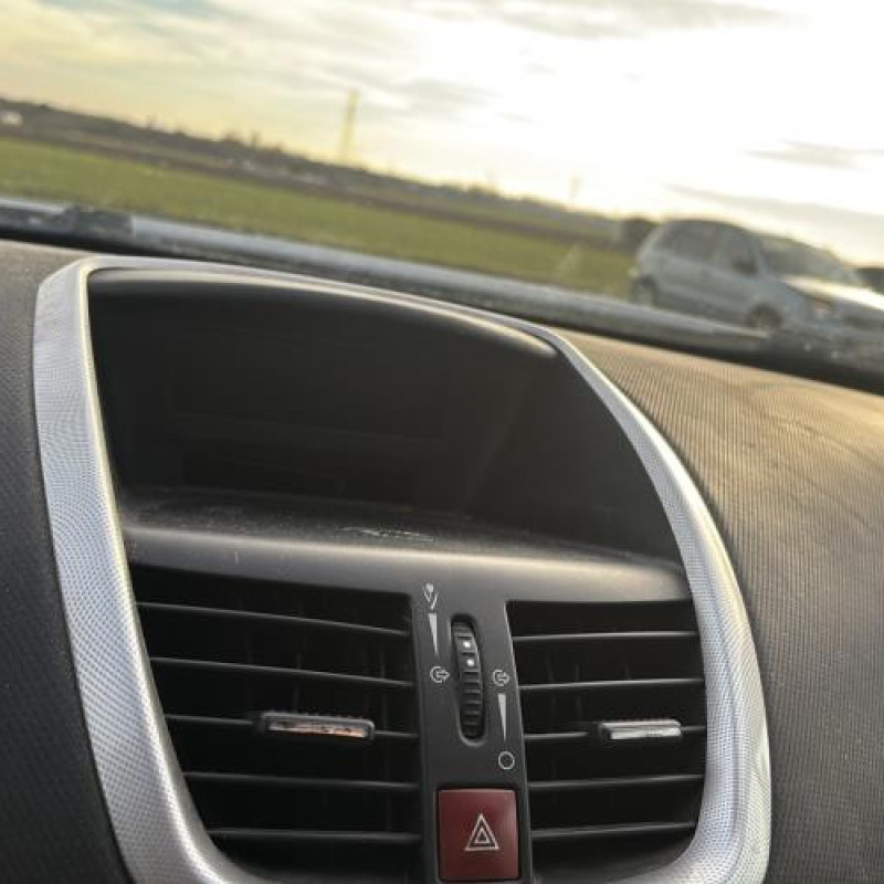 Reservoir essence PEUGEOT 207 Photo n°17