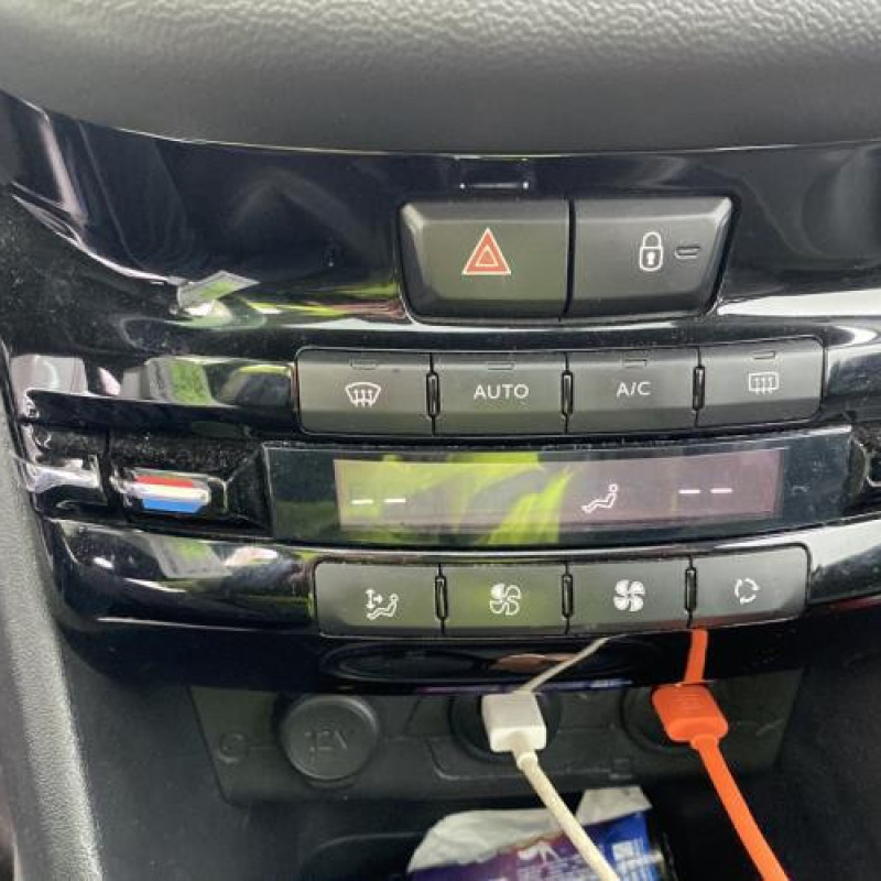 Reservoir essence PEUGEOT 208 1 Photo n°18