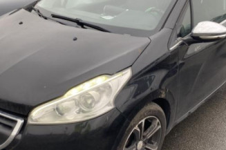 Reservoir essence PEUGEOT 208 1