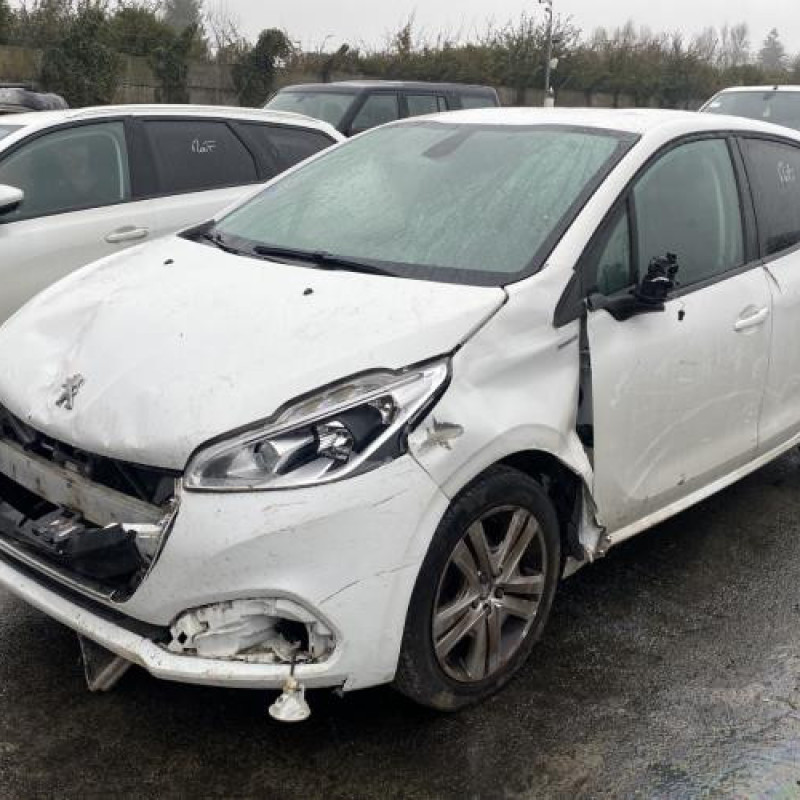 Reservoir essence PEUGEOT 208 1 Photo n°1