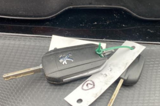 Reservoir essence PEUGEOT 208 1