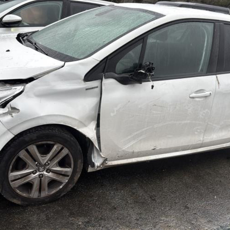 Reservoir essence PEUGEOT 208 1 Photo n°13