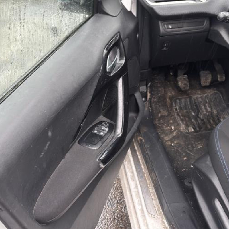 Reservoir essence PEUGEOT 208 1 Photo n°14