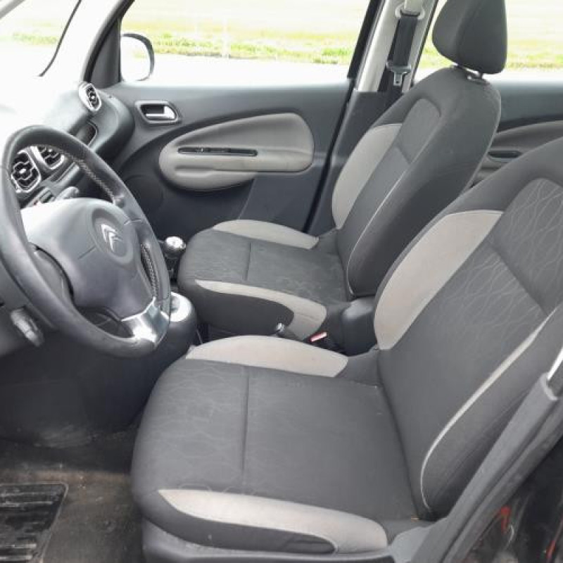 Reservoir essence CITROEN C3 PICASSO Photo n°7