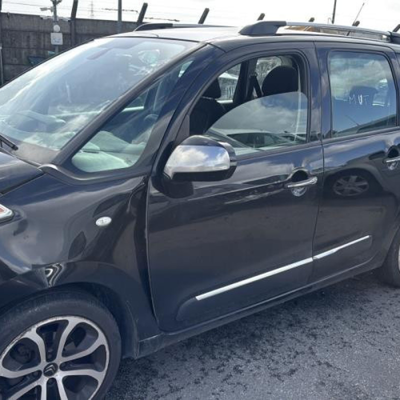 Reservoir essence CITROEN C3 PICASSO Photo n°18