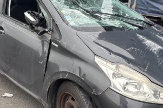 Reservoir essence PEUGEOT 208 1