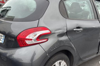 Reservoir essence PEUGEOT 208 1