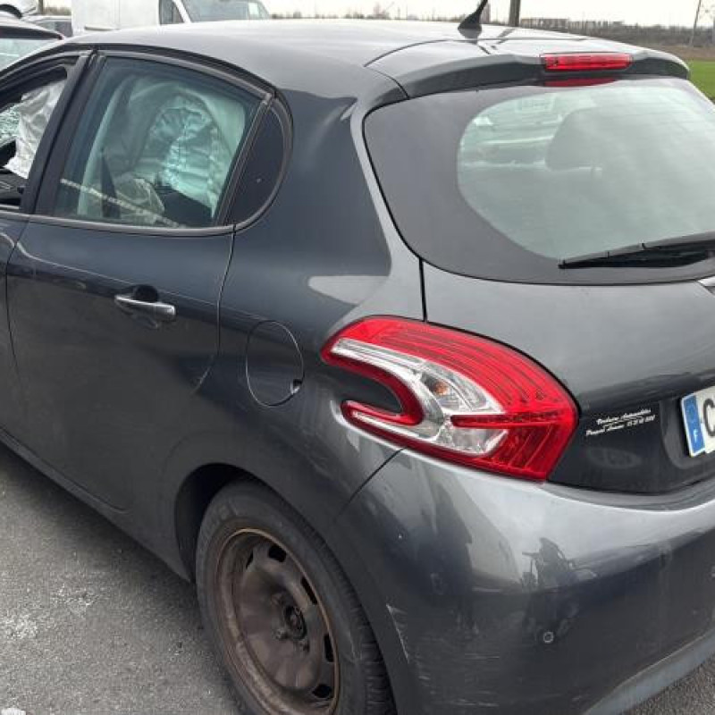 Reservoir essence PEUGEOT 208 1 Photo n°4