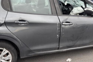 Reservoir essence PEUGEOT 208 1