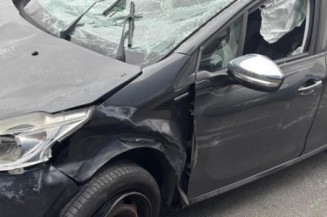 Reservoir essence PEUGEOT 208 1