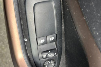 Reservoir essence PEUGEOT 208 1