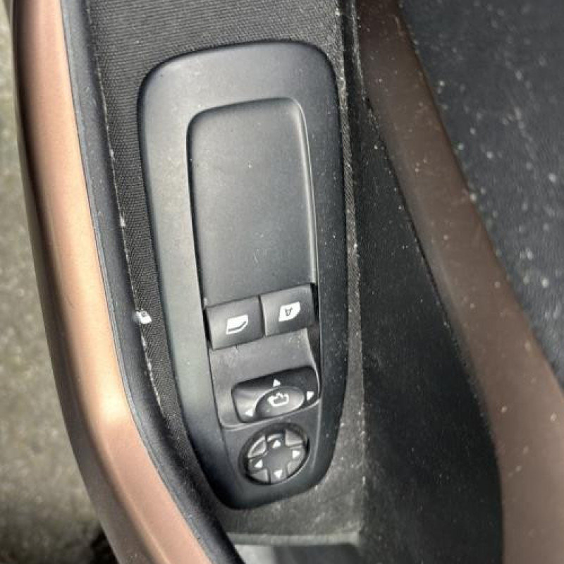 Reservoir essence PEUGEOT 208 1 Photo n°10