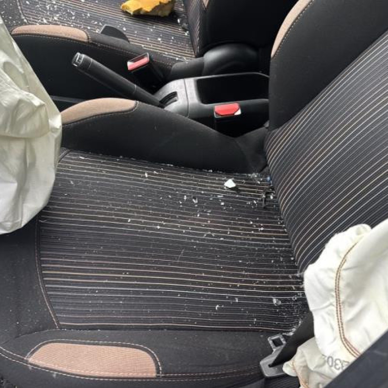 Reservoir essence PEUGEOT 208 1 Photo n°11