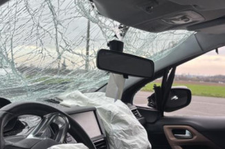 Reservoir essence PEUGEOT 208 1