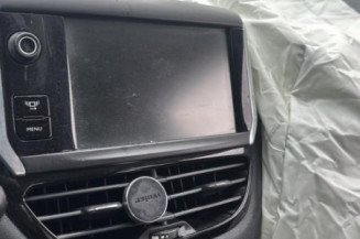 Reservoir essence PEUGEOT 208 1