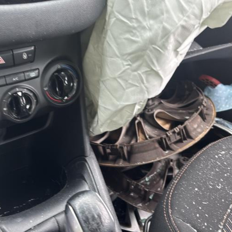 Reservoir essence PEUGEOT 208 1 Photo n°19