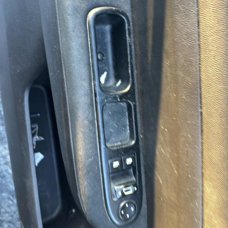 Pompe de direction PEUGEOT 307 Photo n°11