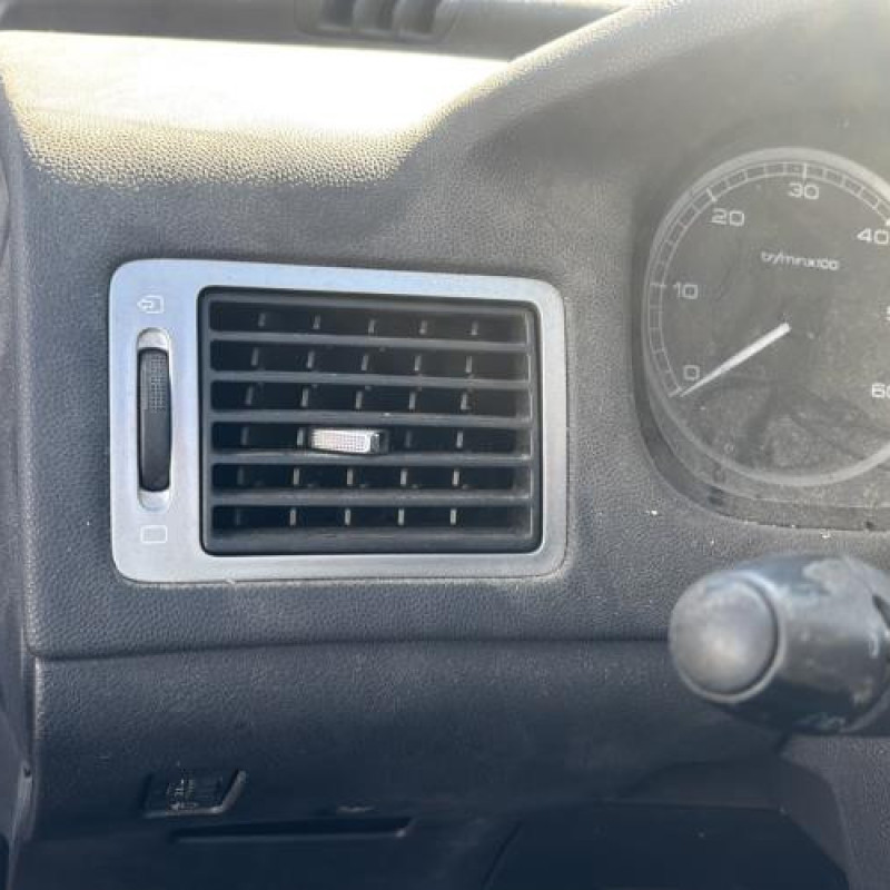 Reservoir essence PEUGEOT 307 Photo n°15