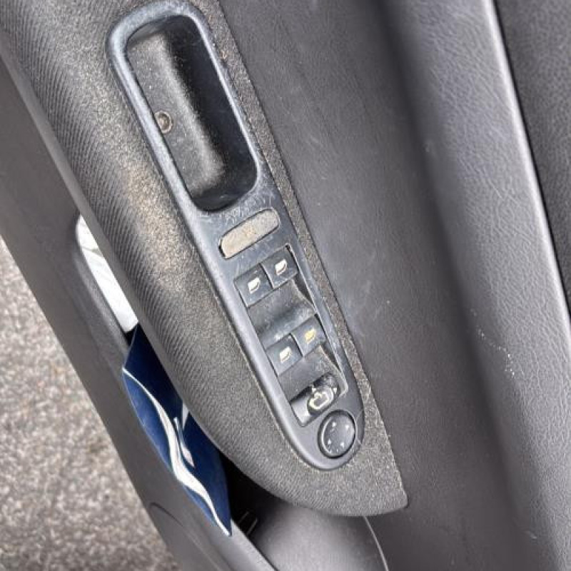 Leve vitre electrique arriere droit PEUGEOT 307 Photo n°11