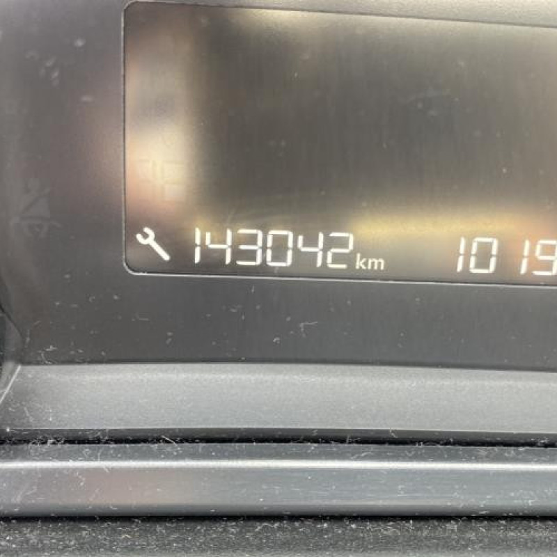 Reservoir essence PEUGEOT 308 2 SW Photo n°11