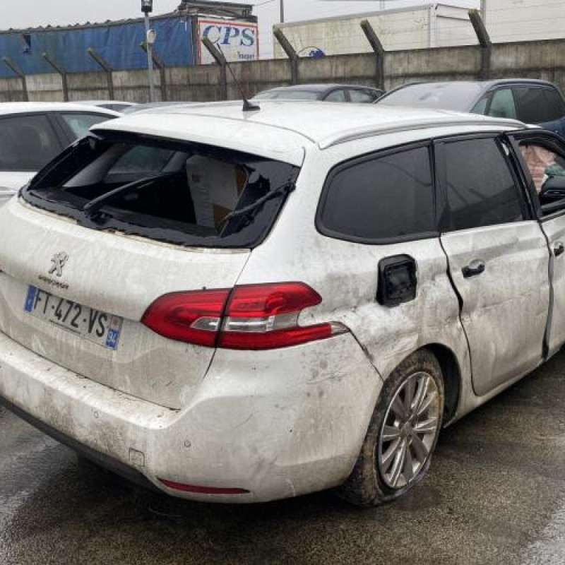 Pompe à carburant PEUGEOT 308 2 SW Photo n°3