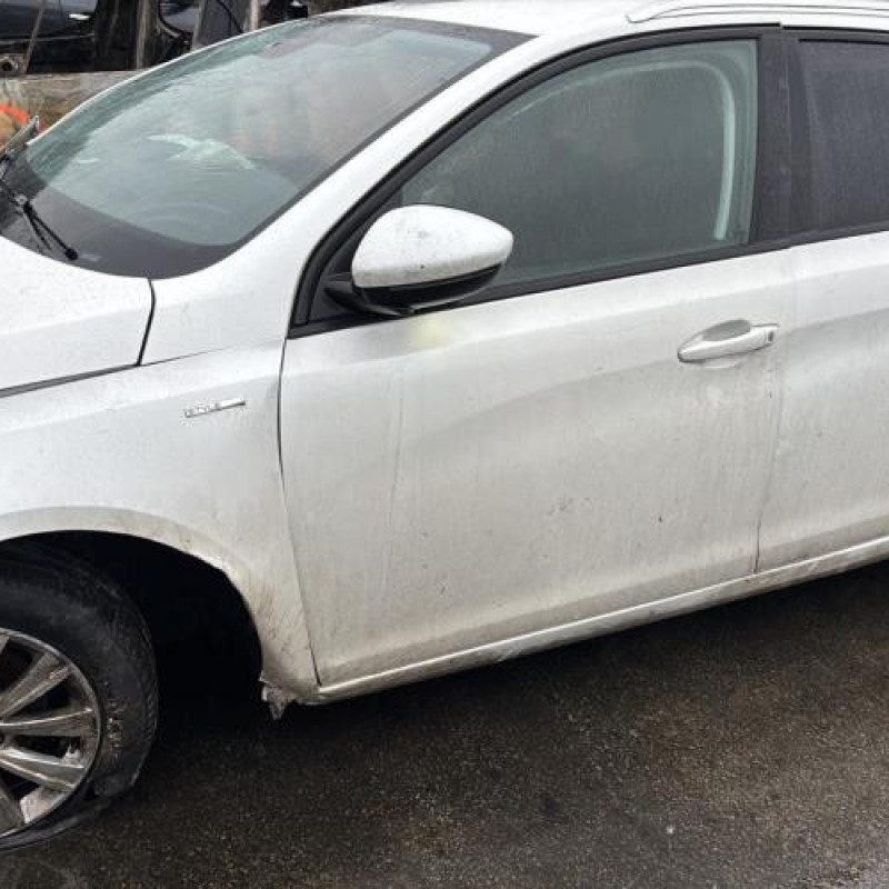 Pompe à carburant PEUGEOT 308 2 SW Photo n°12