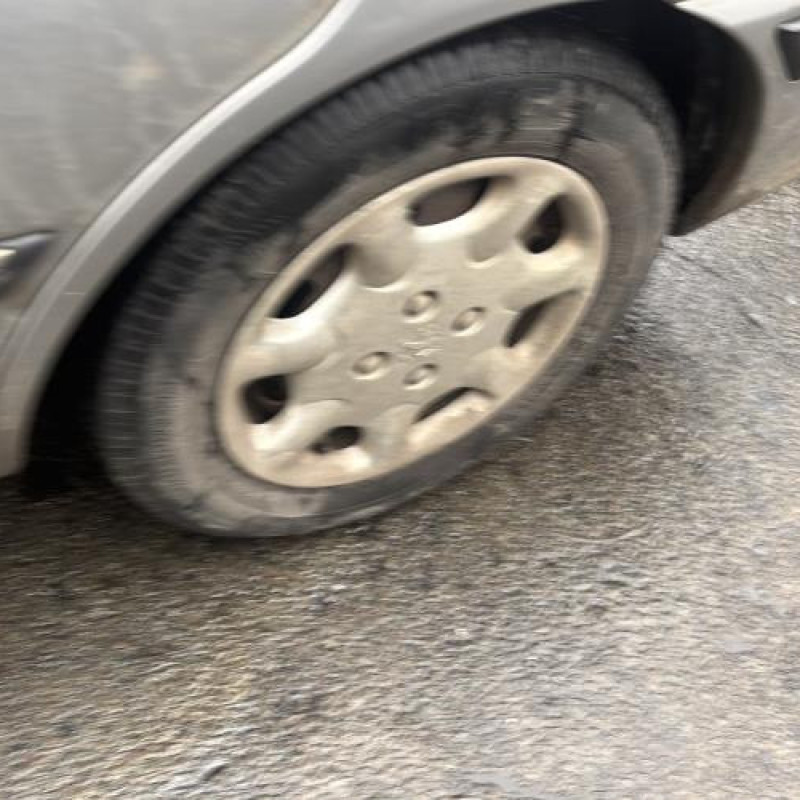 Pivot de moyeu arriere droit PEUGEOT 406 Photo n°19