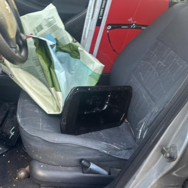 Pivot de moyeu arriere droit PEUGEOT 406 Photo n°11