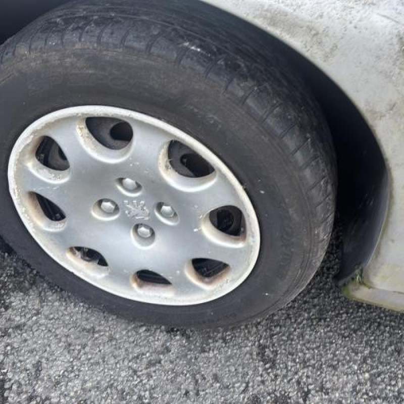 Pivot de moyeu arriere droit PEUGEOT 406 Photo n°20