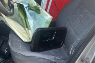 Pivot de moyeu arriere gauche PEUGEOT 406