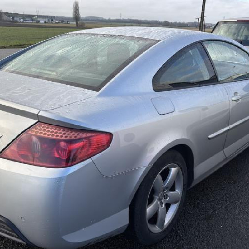 Reservoir essence PEUGEOT 407 Photo n°6