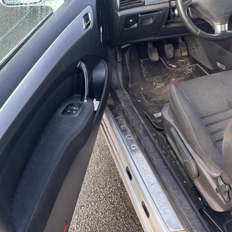 Reservoir essence PEUGEOT 407 Photo n°10