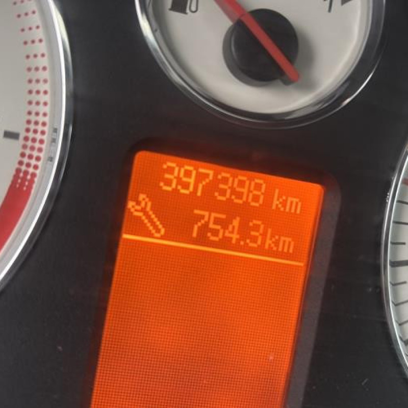 Reservoir essence PEUGEOT 407 Photo n°1