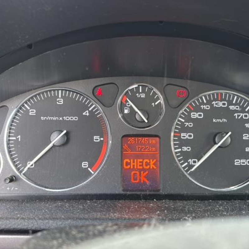 Reservoir essence PEUGEOT 407 Photo n°16