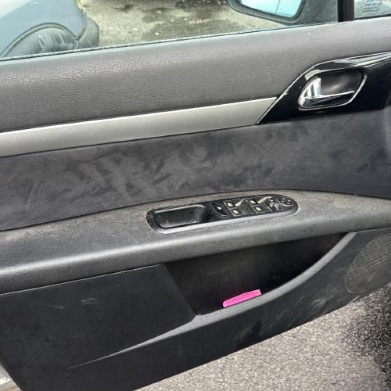 Reservoir essence PEUGEOT 407 Photo n°10