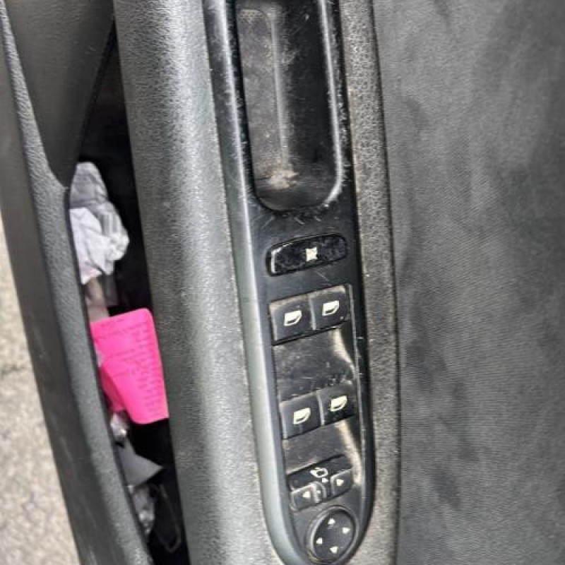 Reservoir essence PEUGEOT 407 Photo n°11