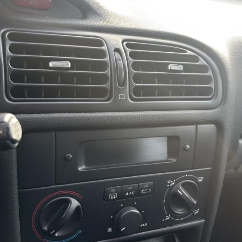 Moteur essuie glace avant PEUGEOT 406 Photo n°17