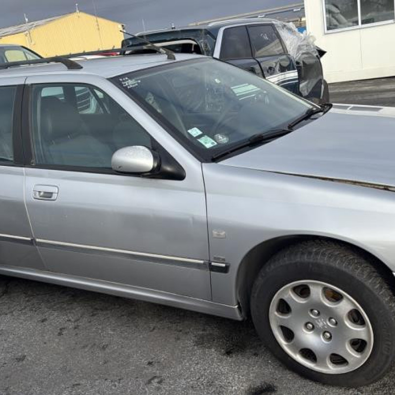 Pivot de moyeu arriere droit PEUGEOT 406 Photo n°4