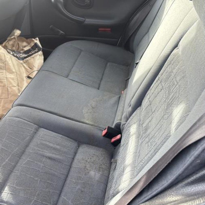 Pivot de moyeu arriere droit PEUGEOT 406 Photo n°15