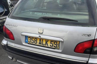 Pivot de moyeu arriere gauche PEUGEOT 406