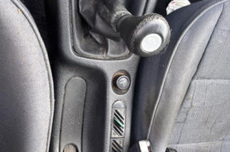 Pivot de moyeu arriere gauche PEUGEOT 406