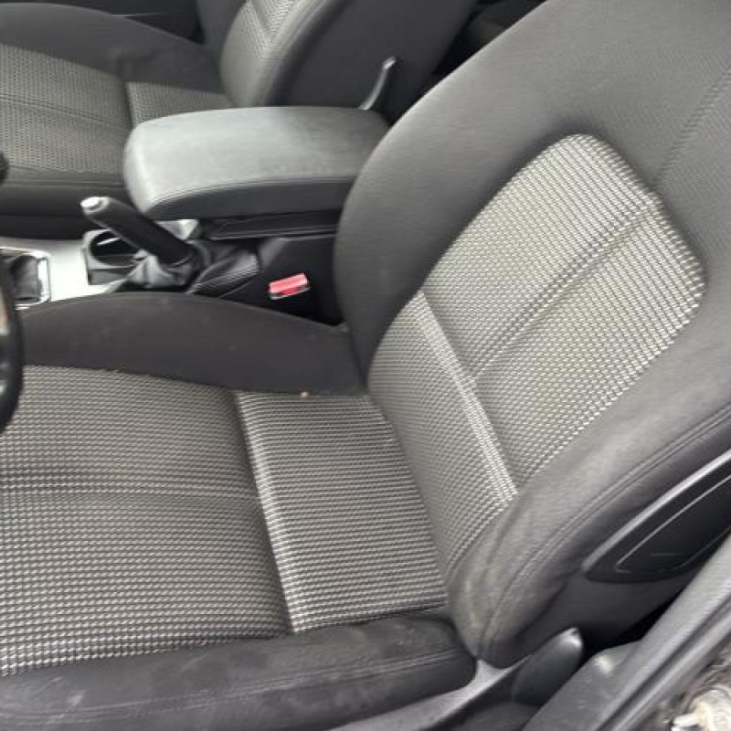 Reservoir essence PEUGEOT 407 Photo n°12