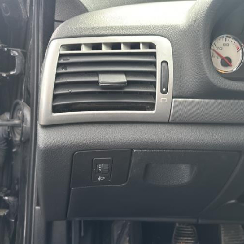 Reservoir essence PEUGEOT 407 Photo n°16