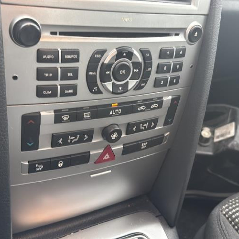 Reservoir essence PEUGEOT 407 Photo n°19