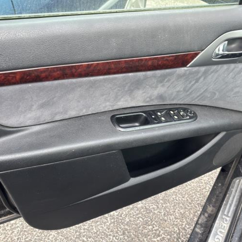 Reservoir essence PEUGEOT 407 Photo n°9