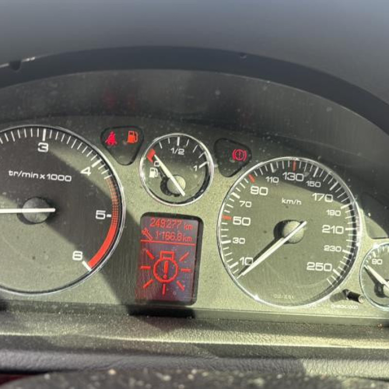 Reservoir essence PEUGEOT 407 Photo n°13