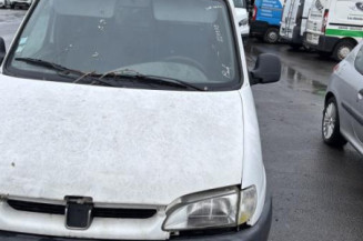 Support filtre gazoil PEUGEOT PARTNER 1