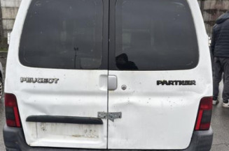 Support filtre gazoil PEUGEOT PARTNER 1